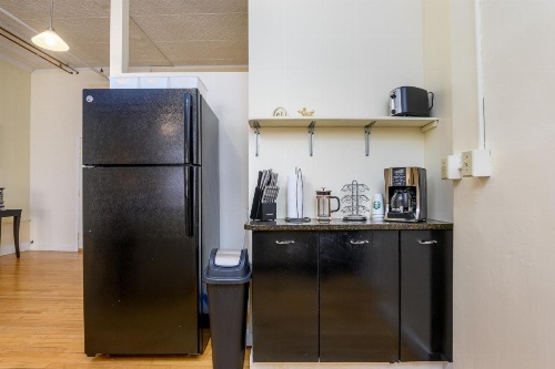 Amazing Historic Apartment With Spectacular City Views image 11