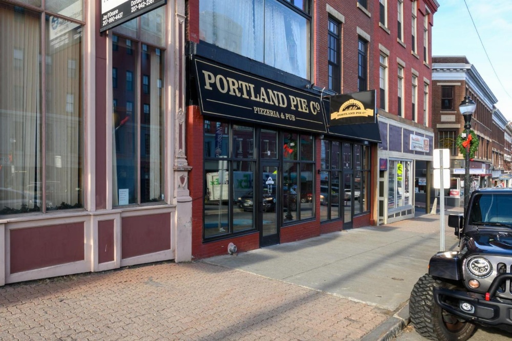 Amazing Historic Apartment With Spectacular City Views Main image